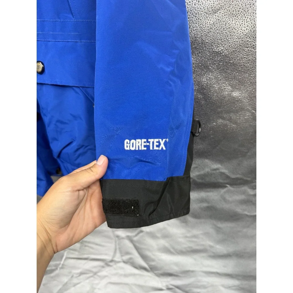 READ The North Face Gore-Tex Mountain Jacket Vintage 90's Blue Mens Medium